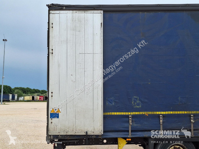 Oplegger Schmitz Cargobull Curtainsider Mega