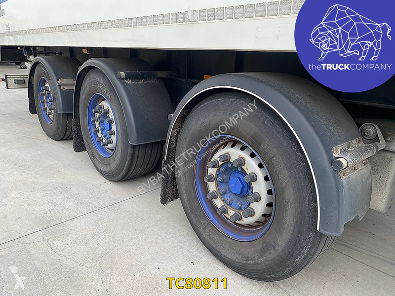 نصف مقطورة Van Hool