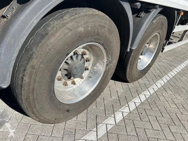 Semiremorca  K100 - 92m3 Liftachse Agrar