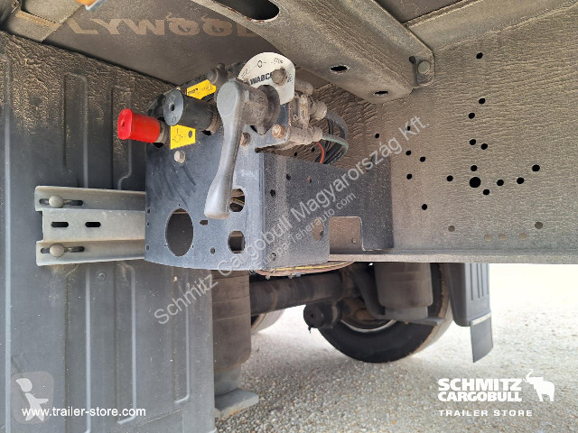 نصف مقطورة Schmitz Cargobull Curtainsider Mega