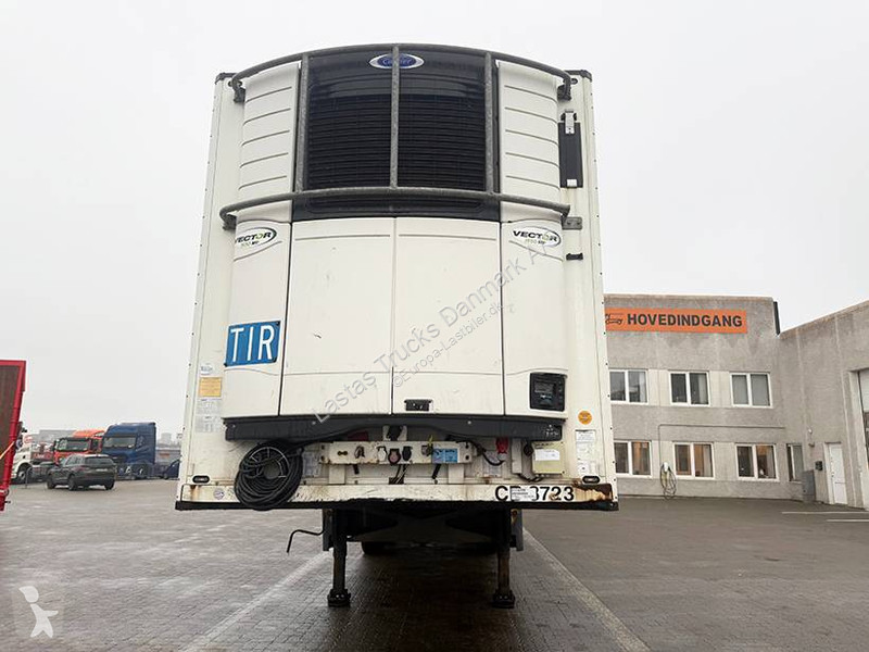 نصف مقطورة Schmitz Cargobull Refrigerated...