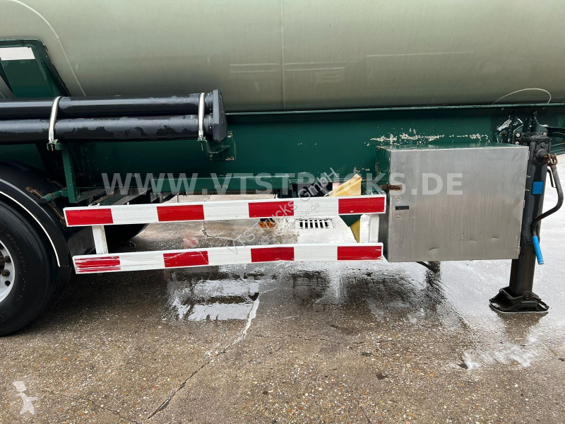 نصف مقطورة Kässbohrer SSK60 Kippsilo