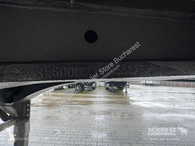 نصف مقطورة Krone Curtainsider Mega