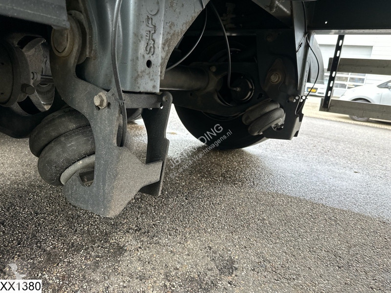 Semirremolque Fruehauf Tautliner Lift axle