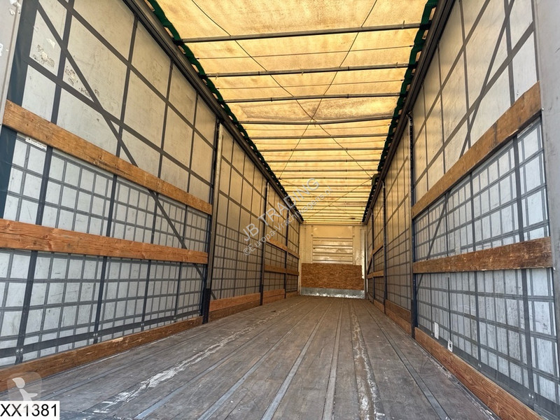 Semirremolque Fruehauf Tautliner Lift axle