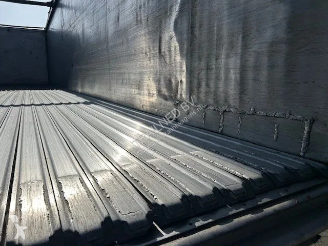 نصف مقطورة  K100 - 92m3 Liftachse HDI