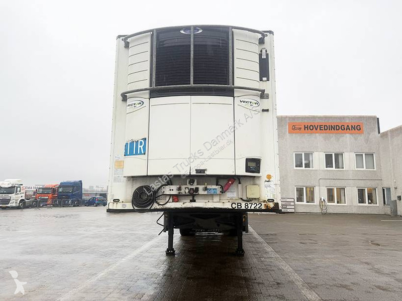 نصف مقطورة Schmitz Cargobull Refrigerated...