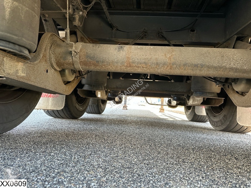 Návěs Fruehauf Tautliner Lift axle
