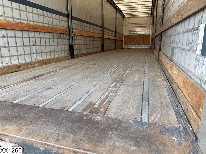 نصف مقطورة Fruehauf Tautliner Lift axle