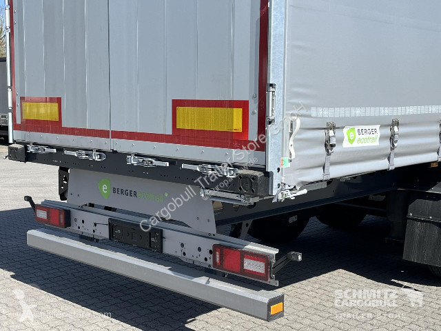 نصف مقطورة Berger Curtainsider Standard Getränke