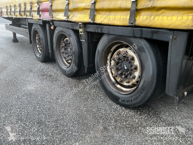 نصف مقطورة Schmitz Cargobull Curtainsider Mega