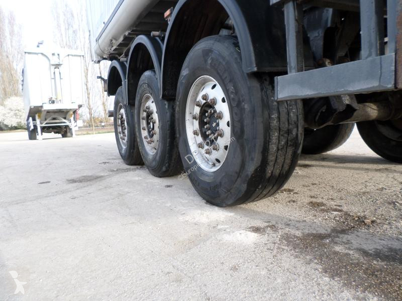 نصف مقطورة Schmitz Cargobull  SGF