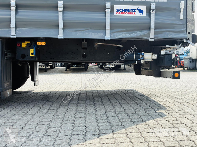 Návěs Schmitz Cargobull Curtainsider Mega Getränke