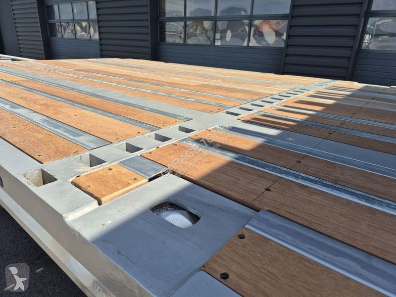 نصف مقطورة Lecitrailer  PLATEAU TWISTLOCKS...