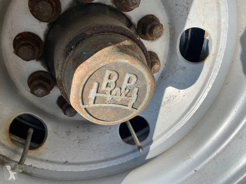 نصف مقطورة Goldhofer 4 AXLE STEERING