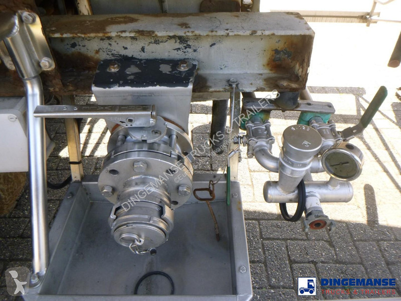 نصف مقطورة Magyar Chemical tank inox 33 m3 / 1...