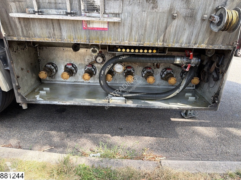 Félpótkocsi  Fuel 40.500 liter, 8 Comp