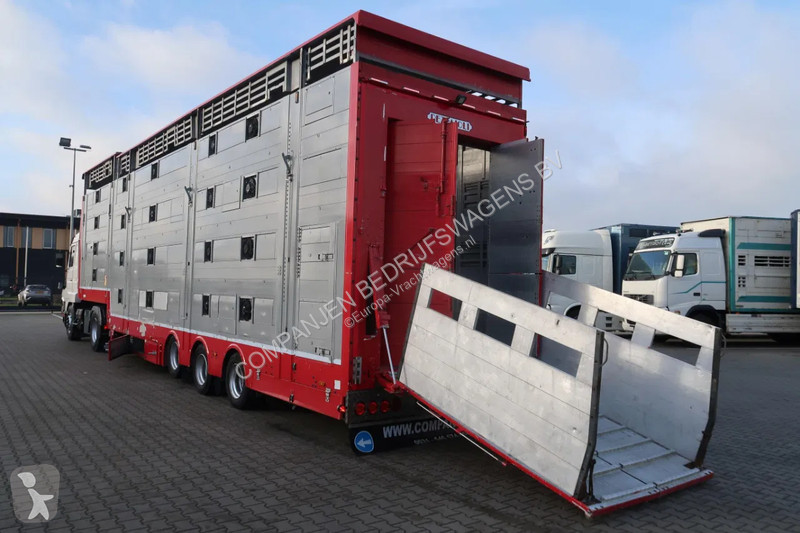 نصف مقطورة Pezzaioli SBA 31 - Cattle transport...