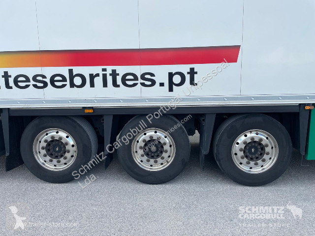 نصف مقطورة Schmitz Cargobull Semitrailer Reefer...