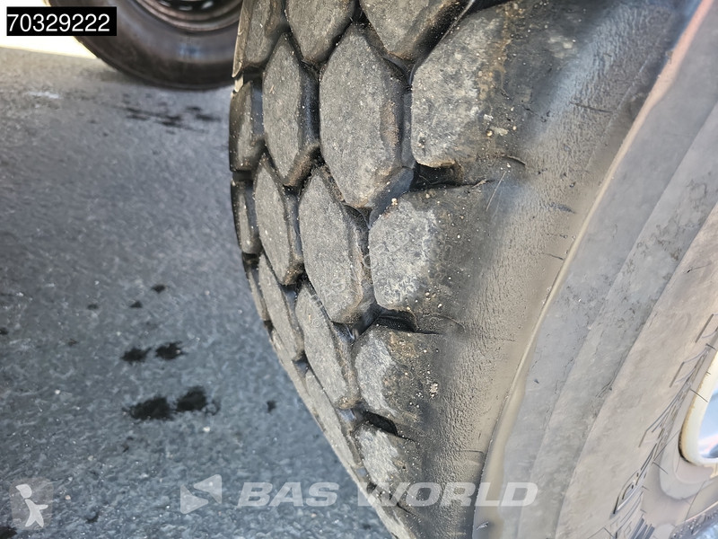 نصف مقطورة Schmitz Cargobull SCB*S3D Lift Axle...