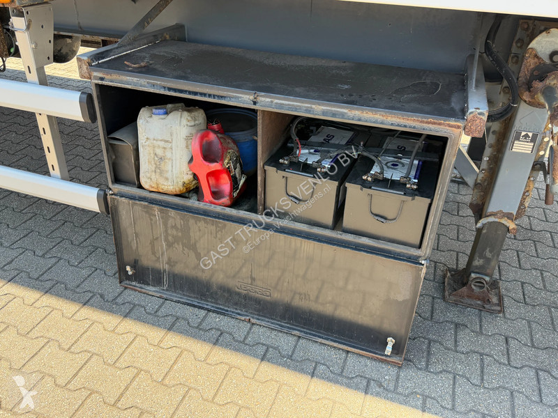 نصف مقطورة Floor Closed Box / Stuur-As /...