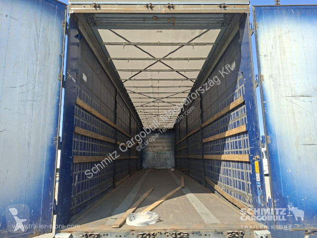نصف مقطورة Kögel Curtainsider Mega