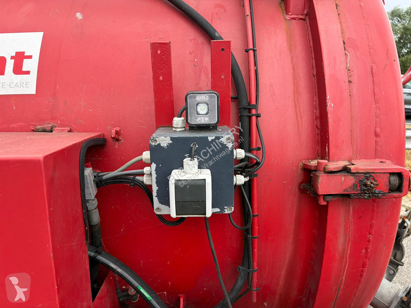 Uitrusting voor vrachtwagens  Twint Vacuum tank