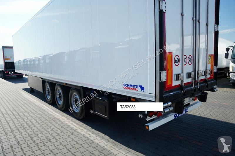 Напівпричіп Schmitz Cargobull