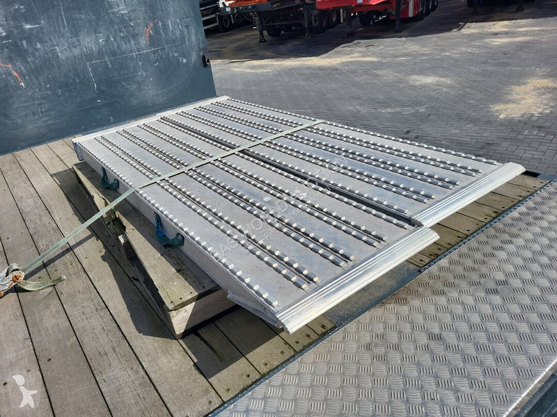 Návěs Lintrailers S3A