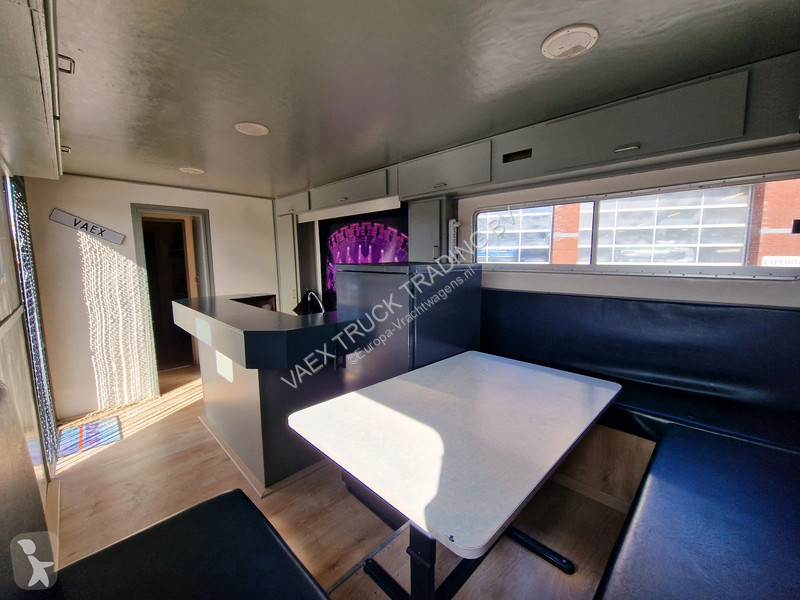 Полуприцеп  913- Camper trailer - 8 bed - Bar -...