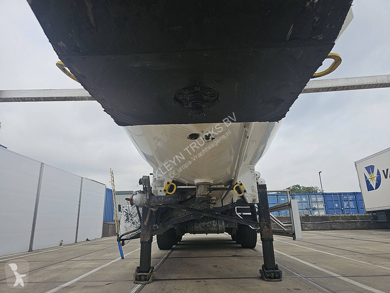 Полуприцеп Magyar FUEL 8 COMP