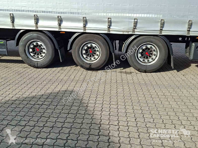Полуприцеп Berger Curtainsider Mega Getränke