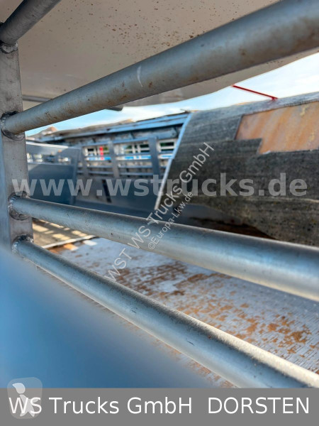 Semitrailer  Finkl  3 Stock Hubdach Typ 2...