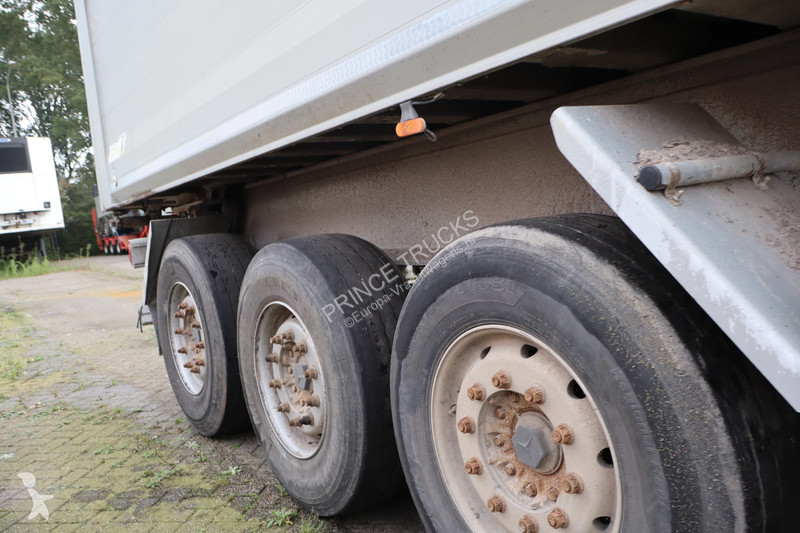 Semitrailer Benalu * C39 * 3AXLE * 26cub *