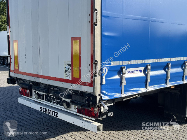 نصف مقطورة Schmitz Cargobull Curtainsider Mega...