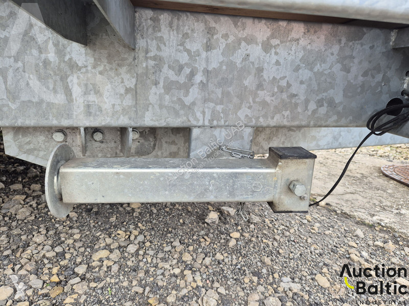 Semi-trailer