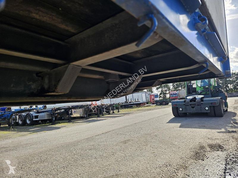 V02-STG-15-30 semi-trailer
