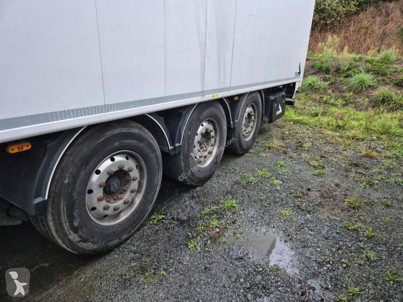Stas  semi-trailer
