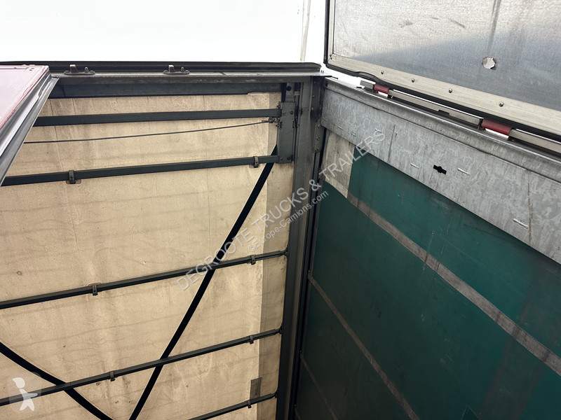 Fliegl Tautliner semi-trailer