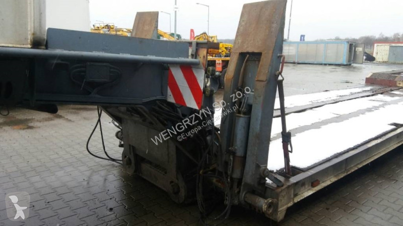 نصف مقطورة Langendorf Naczepa typu Tiefbett...