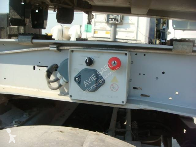 Semitrailer Fruehauf BENNE TP 38T 3 ESSIEUX...