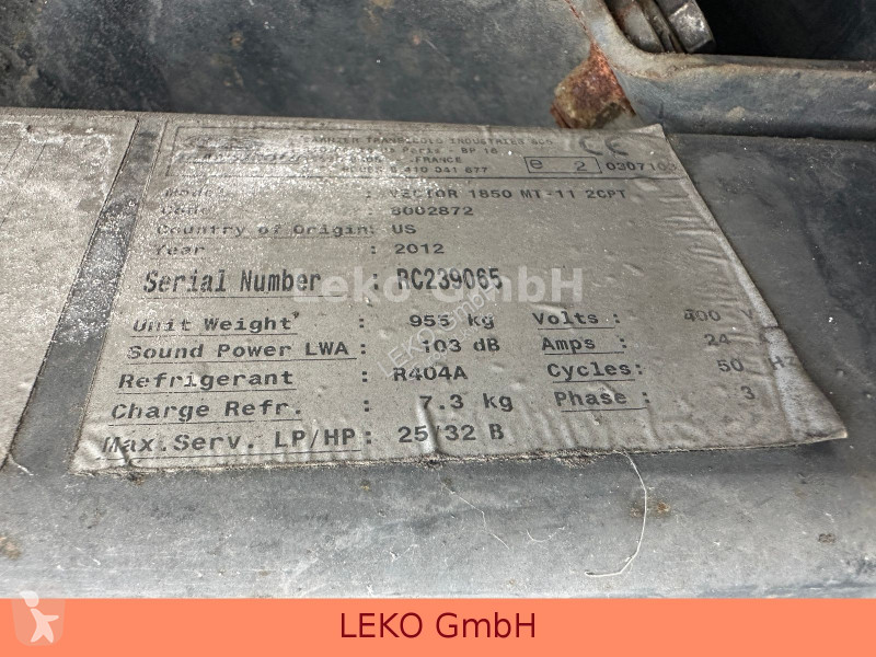 نصف مقطورة Fruehauf Frigo Semi 38T Vector...