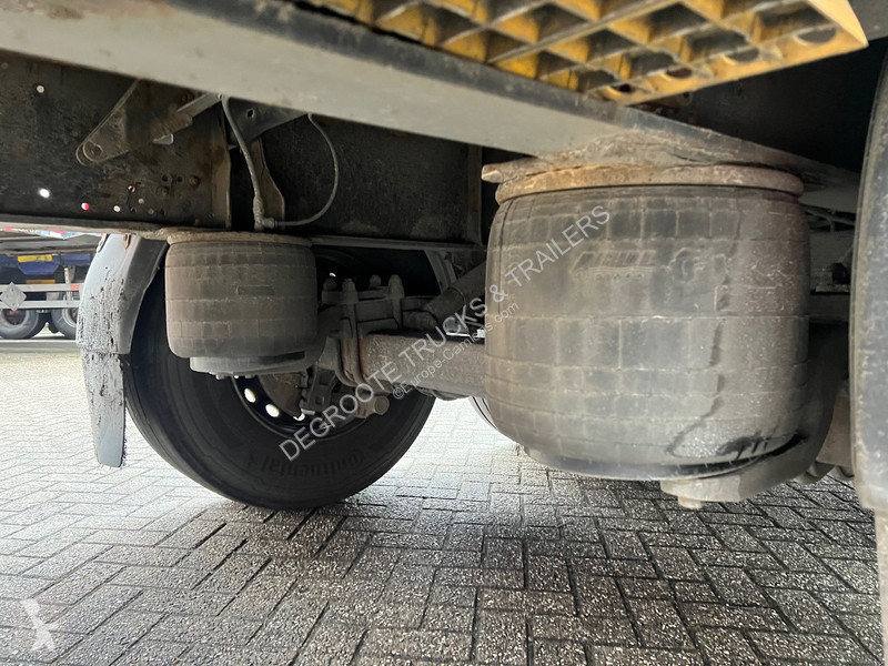 Semitrailer Kässbohrer Tautliner
