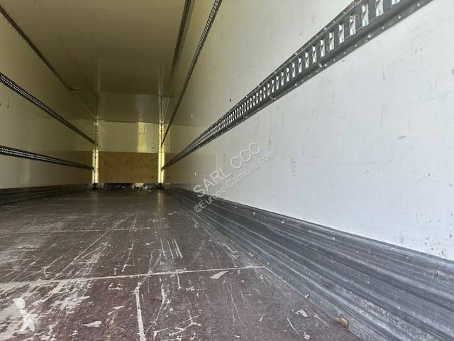 Semitrailer Fruehauf DW 607 NL en cours de...