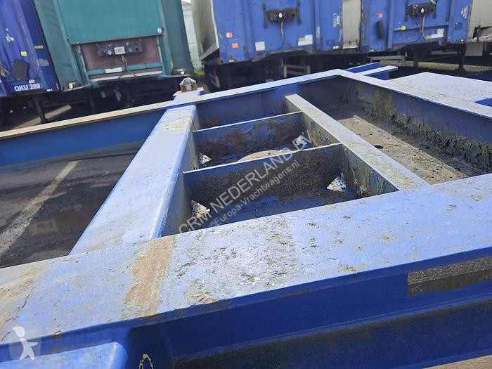 Semitrailer Renders 2 axle 20 ft container...