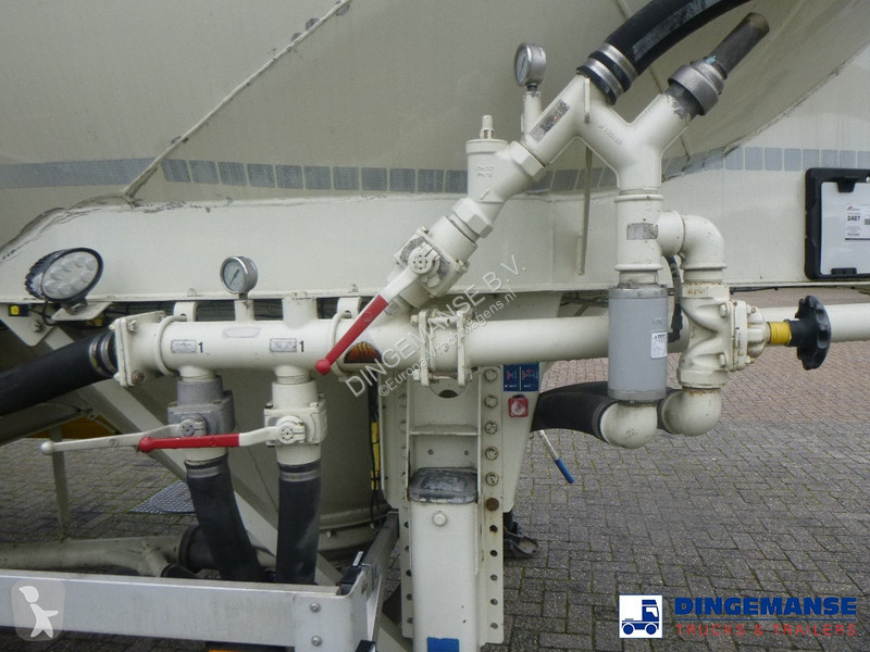 Semiremorca Feldbinder Powder tank alu 40 m3 /...