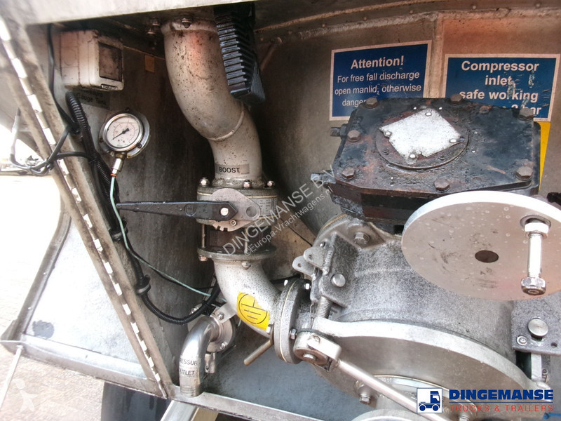Semiremorca Feldbinder Powder tank alu 41 m3...