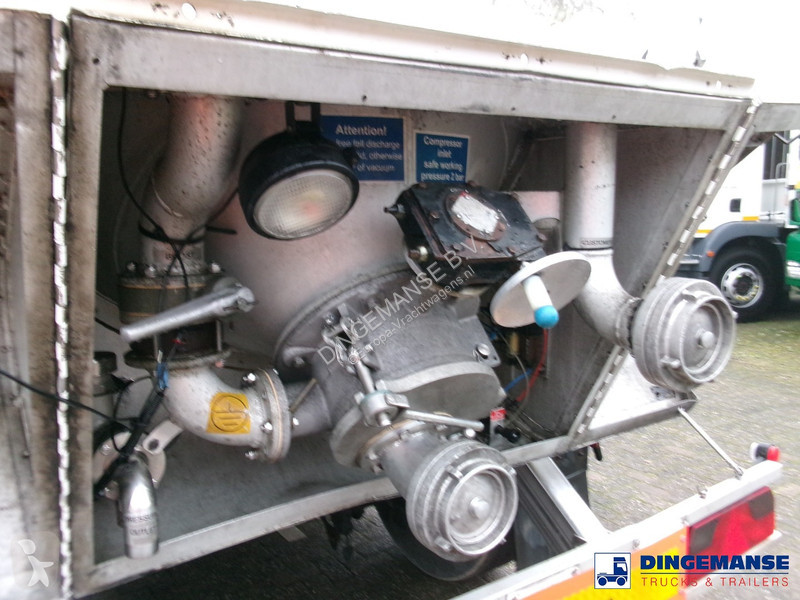 Semiremorca Feldbinder Powder tank alu 41 m3...