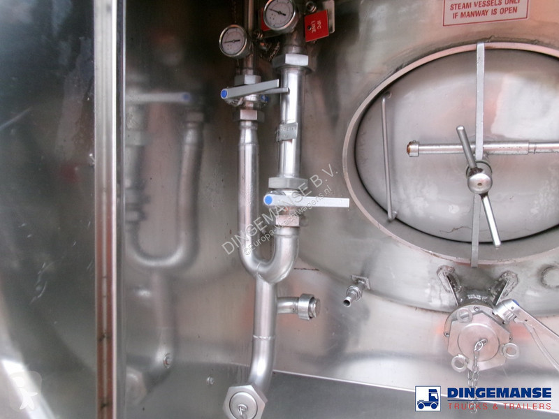 Semiremorca Clayton Food (beer) tank inox 30 m3...
