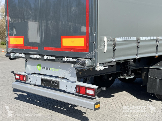 Semitrailer Berger Curtainsider Standard Getränke